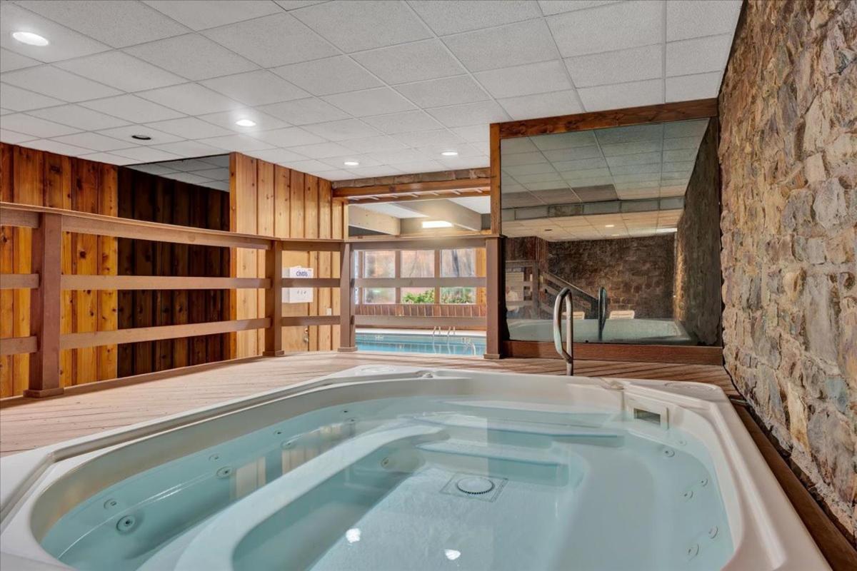 The Lodge Luxury Resort At Lake Harmony Εξωτερικό φωτογραφία
